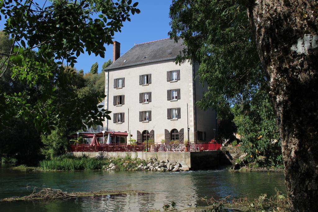 Hotel Logis Le Moulin Fleuri Veigné Exterior foto